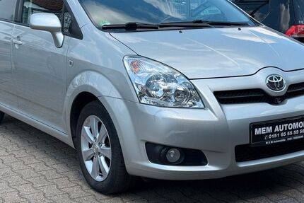 Toyota Corolla Verso 130.000 km 6.950 &euro; Hamm 59077