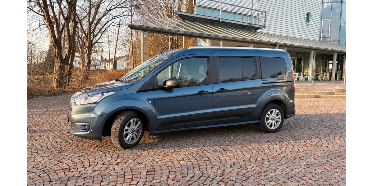 Ford Tourneo Connect 98.000 km 15.900 &euro; Pfullendorf 88630