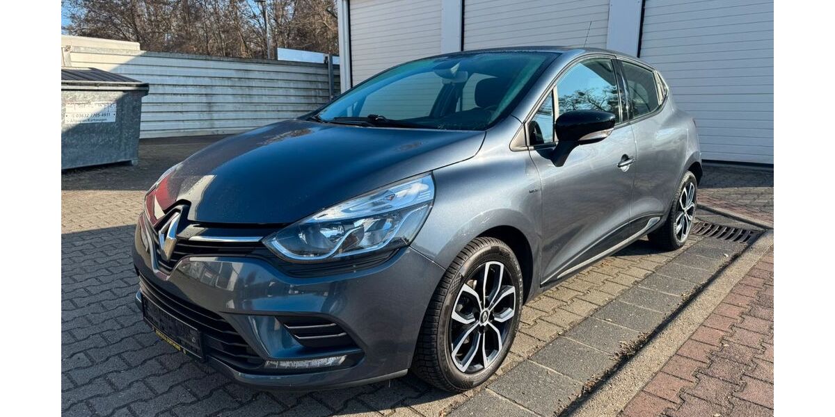 Renault Clio 158.741 km 5.999 &euro; Bitterfeld - Wolfen 06766