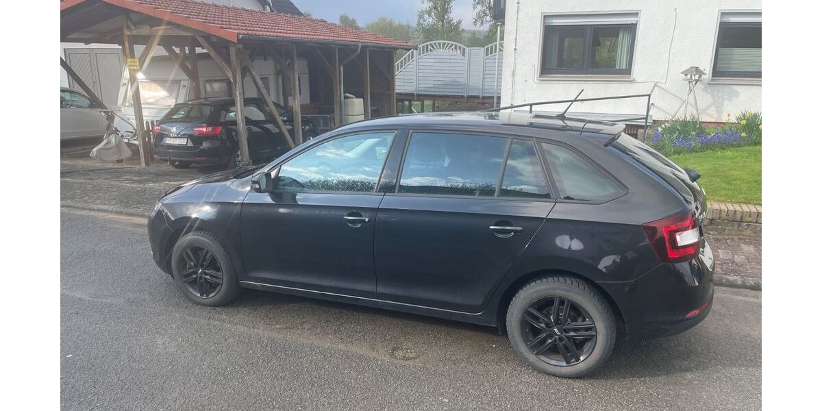 Skoda Rapid 71.000 km 11.200 &euro; Calden 34379