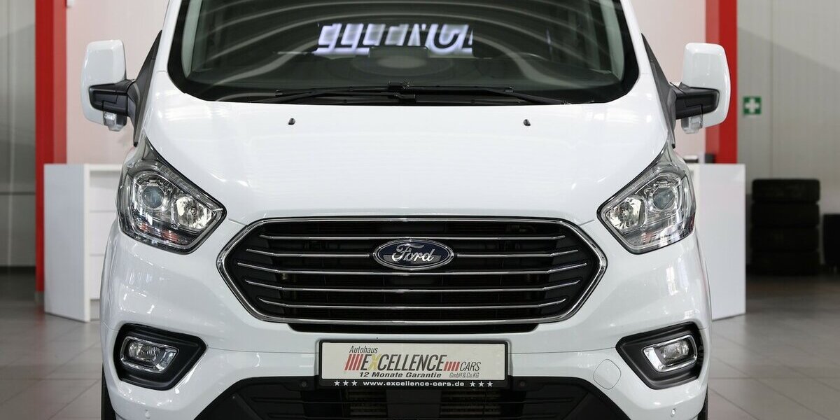 Ford Tourneo Custom 2.0 TDCI 320 L1 / 8-SITZER / NAVI 119.000 km 28.998 &euro; Hamm 59077