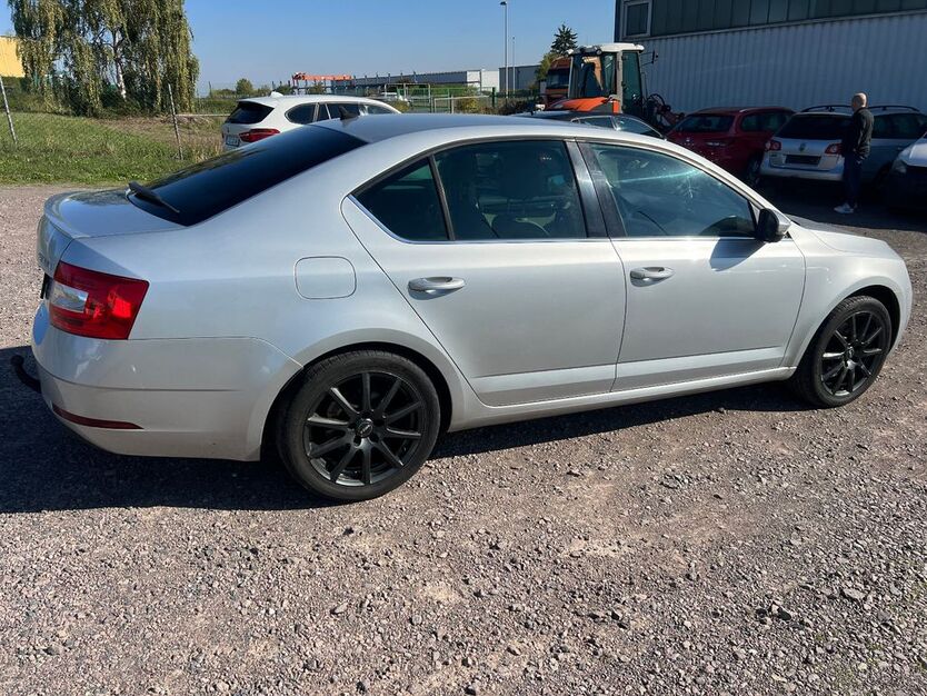 Skoda Octavia 243.299 km 9.190 € Oschatz 04758