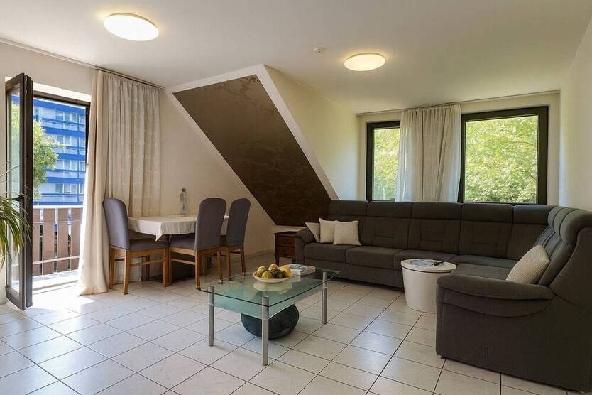 Praktisches Zweifamilienhaus mit Ausblick ins Grüne