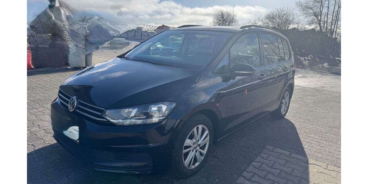VW Touran 214.720 km 11.990 &euro; Oberhonnefeld 56587