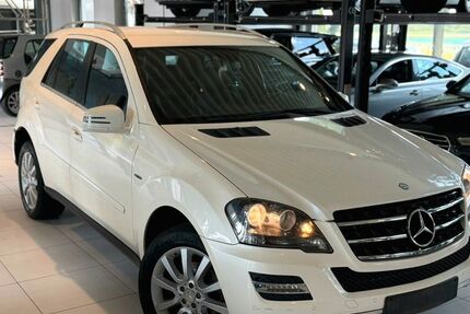 Mercedes-Benz ML 300 340.000 km 8.850 &euro; Brühl 50321