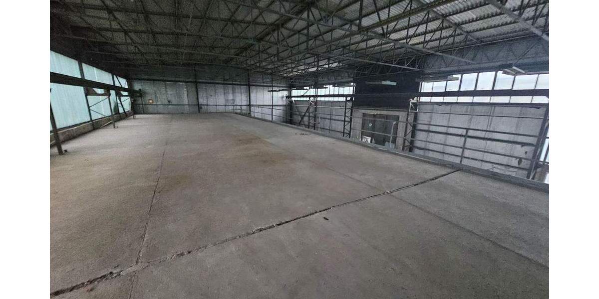 Ca. 35.270 m² gr. Gewerbegrundstück mit Lagerhallen, Gewächshaus, Wohnhäuser, Bürogebäude, Garagen, SP, Freilagerfläche u.v.m. - ca. 60 % vermietet zimmer