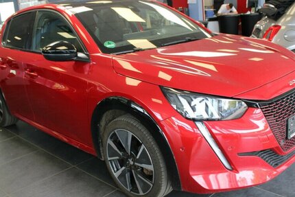 Peugeot 208 e 136 GT Pack 42.376 km 15.980 &euro; Euskirchen 53881