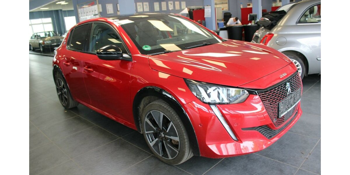 Peugeot 208 e 136 GT Pack 42.376 km 15.980 &euro; Euskirchen 53881