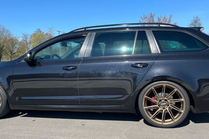 Skoda Octavia 124.200 km 16.600 &euro; Scheer 72516