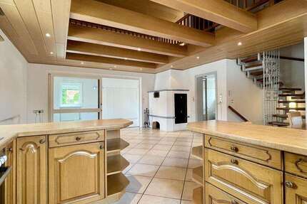 Haus zum Mieten in Neufahrn in Niederbayern 1.500 € 207 m² 6 zimmer