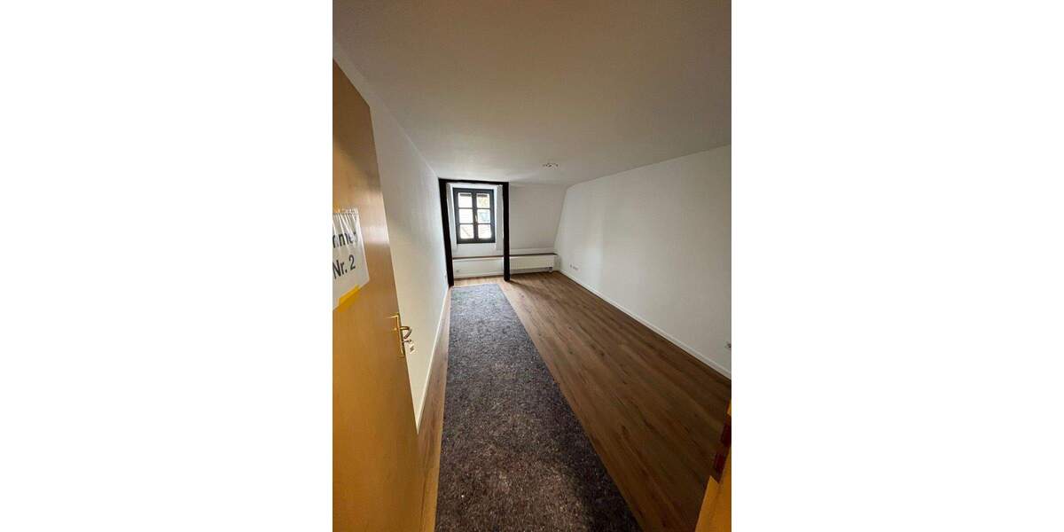 Etagenwohnung Regensburg / Reinhausen Reinhausen - 5 Zimmer, 16 m&sup2;, 520&euro; | Angebot:25686019