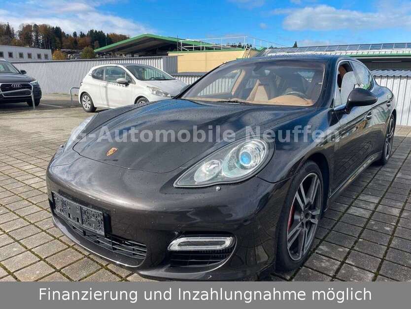 Porsche Panamera 188.900 km 26.900 € Neuffen 72639