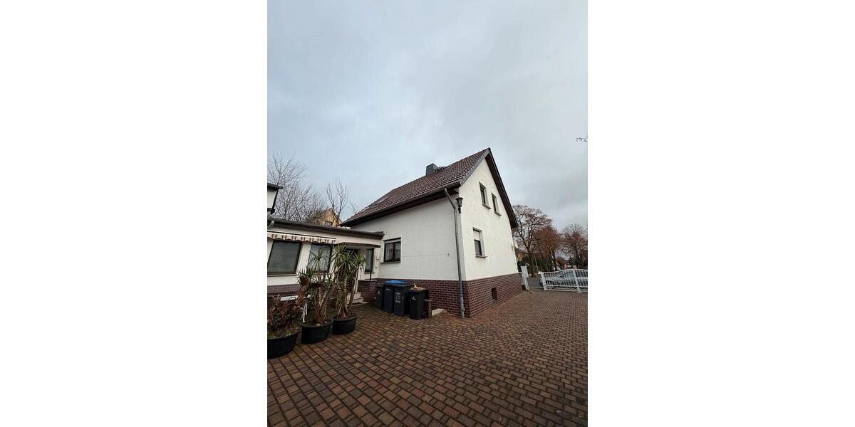 Einfamilienhaus Plessa - 8 Zimmer, 110 m&sup2;, 185.000&euro; | Angebot:26834430