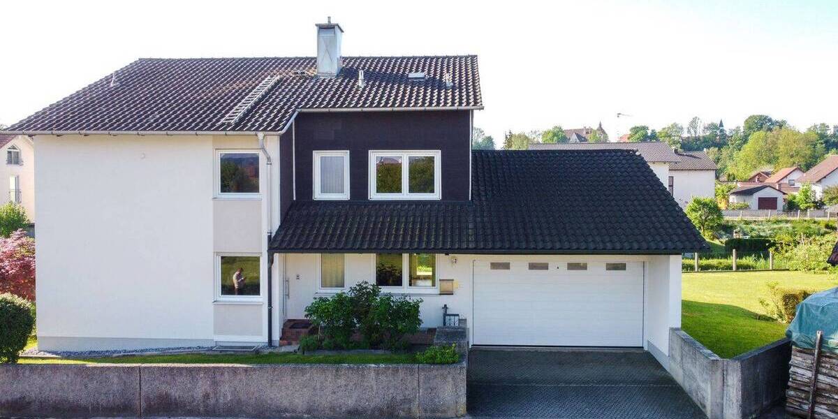 Einfamilienhaus Neuötting - 8 Zimmer, 229 m&sup2;, 660.000&euro; | Angebot:26541162