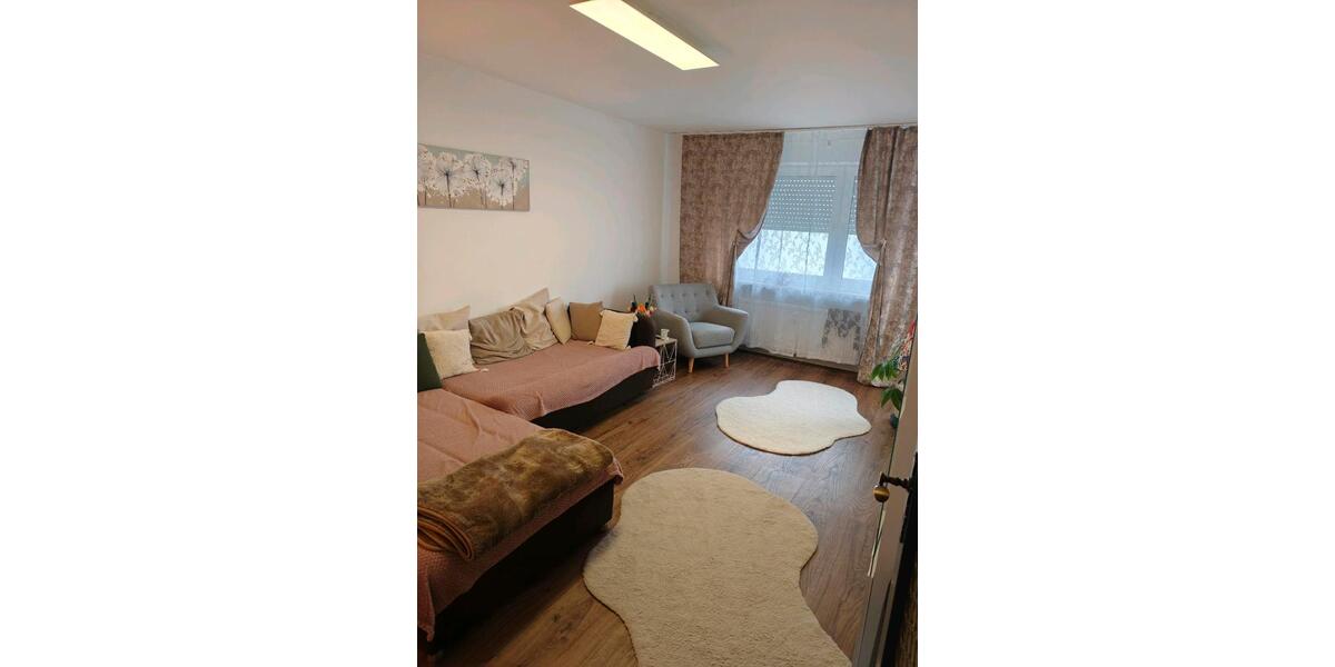 Etagenwohnung Burghausen - 4 Zimmer, 84 m&sup2;, 1.500&euro; | Angebot:26366359