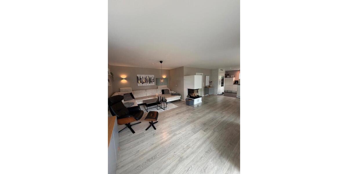 Einfamilienhaus Harrislee - 8 Zimmer, 204 m&sup2;, 899.000&euro; | Angebot:27146919