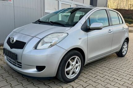 Toyota Yaris 107.000 km 5.550 &euro; Dresden 01157
