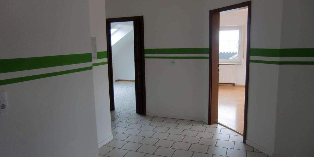Etagenwohnung Warburg - 2 Zimmer, 79 m&sup2;, 189.000&euro; | Angebot:25673416