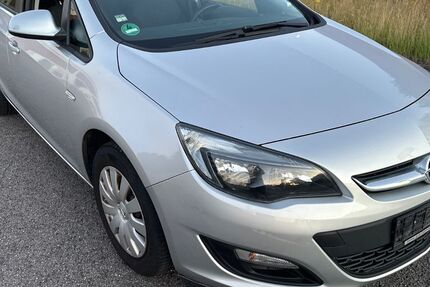 Opel Astra 180.000 km 5.200 &euro; Lübeck 23560