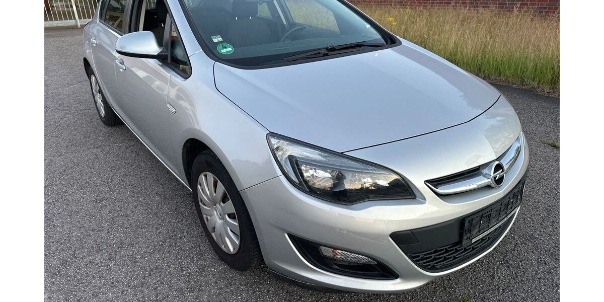 Opel Astra 180.000 km 5.200 &euro; Lübeck 23560