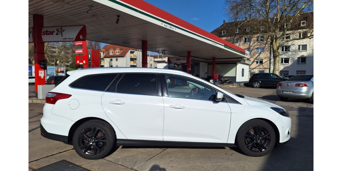 Ford Focus Champions Edition 267.985 km 3.500 &euro; Gelsenkirchen 45879