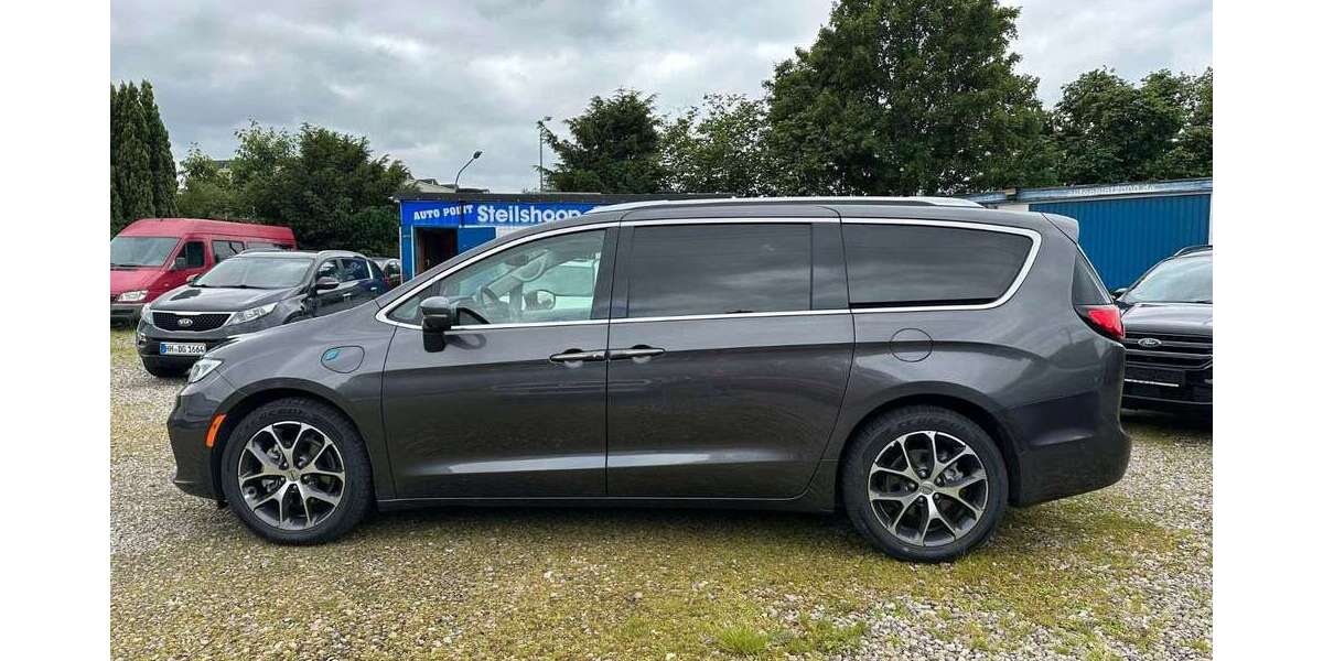 Chrysler Pacifica 82.000 km 37.999 &euro; Hamburg 22309