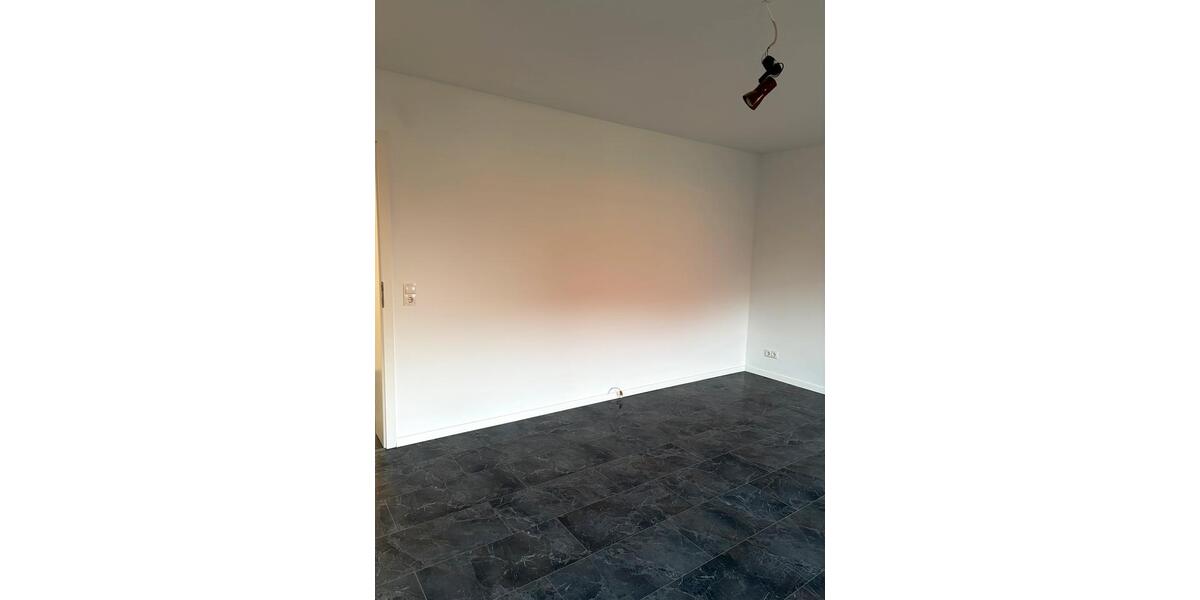 Sanierte Haushälfte mit Garten zu vermieten 3 zimmer