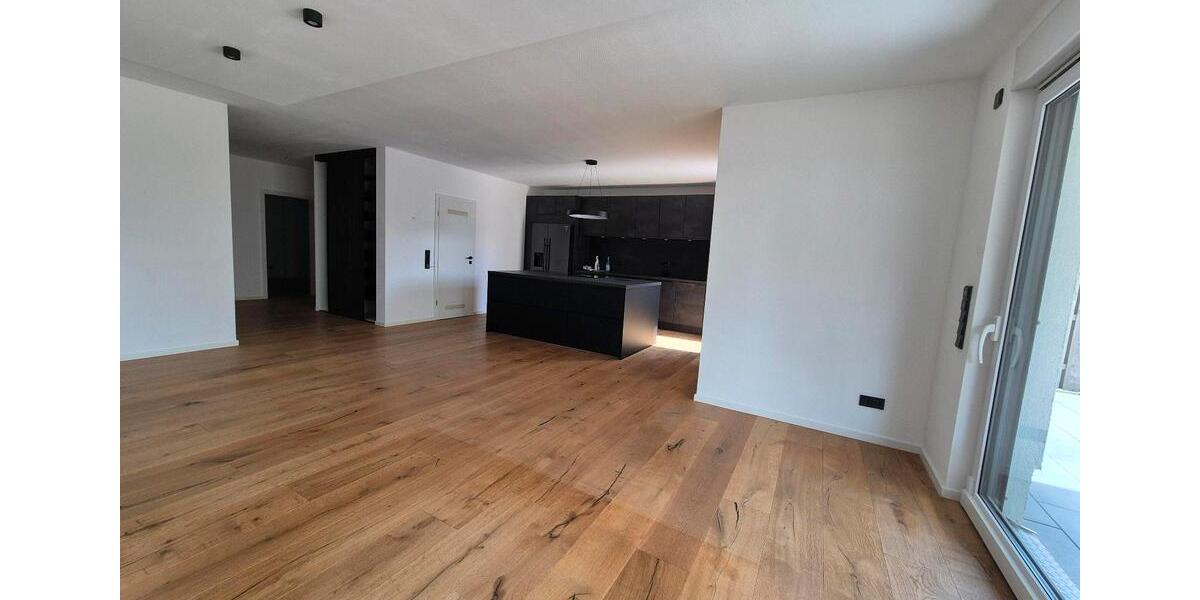 Erdgeschoßwohnung Seelze - 3 Zimmer, 107 m&sup2;, 1.800&euro; | Angebot:26612178