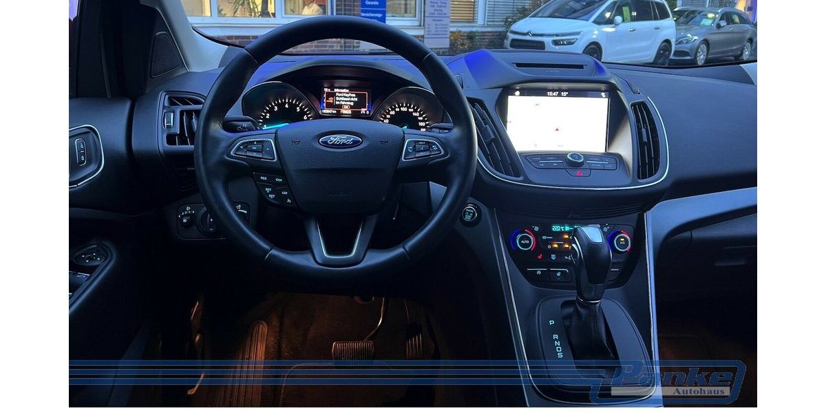 Ford Kuga Automatik*Navi*Carplay*SHZ*Tempo* 63.647 km 14.990 &euro; Berlin 13187