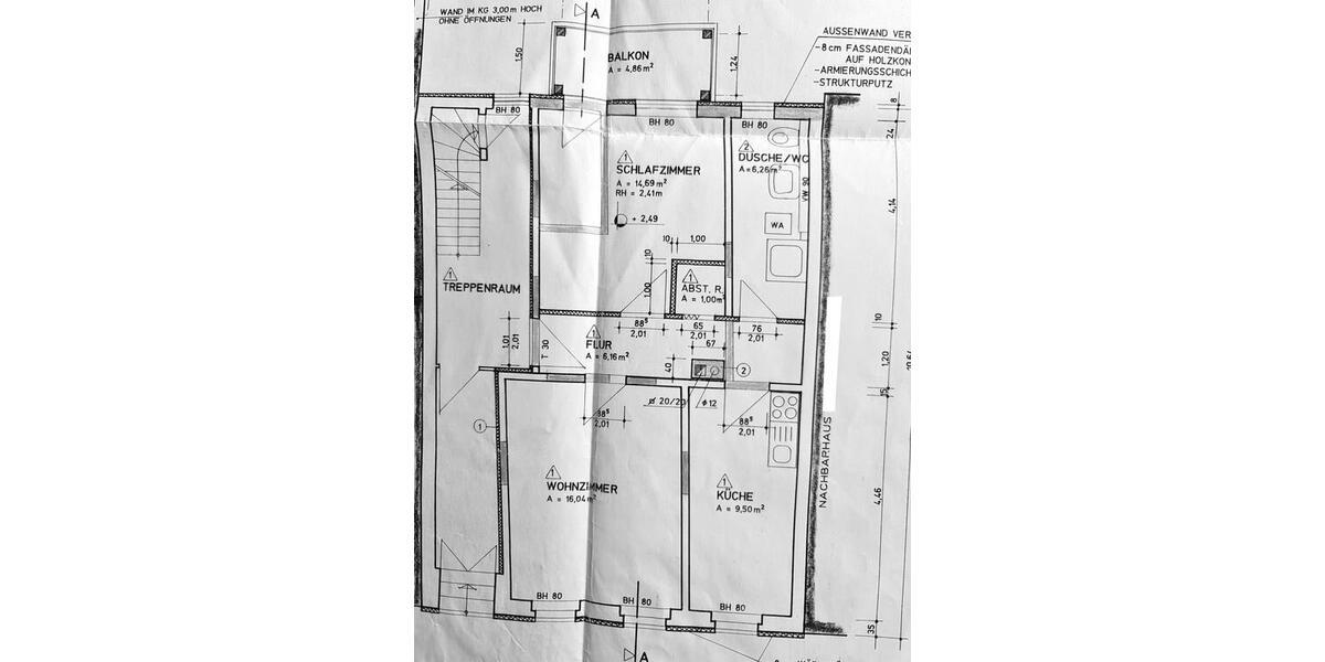 ruhig gelegenes Dreifamilienhaus mit Garagen , teilw. freiwerdend - Mehrfamilienhaus, Wohnhaus Kahla | Angebot:26009990