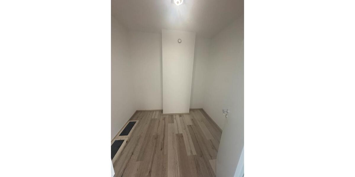 Reihenhaus Essingen - 5 Zimmer, 140 m&sup2;, 400.000&euro; | Angebot:27156393