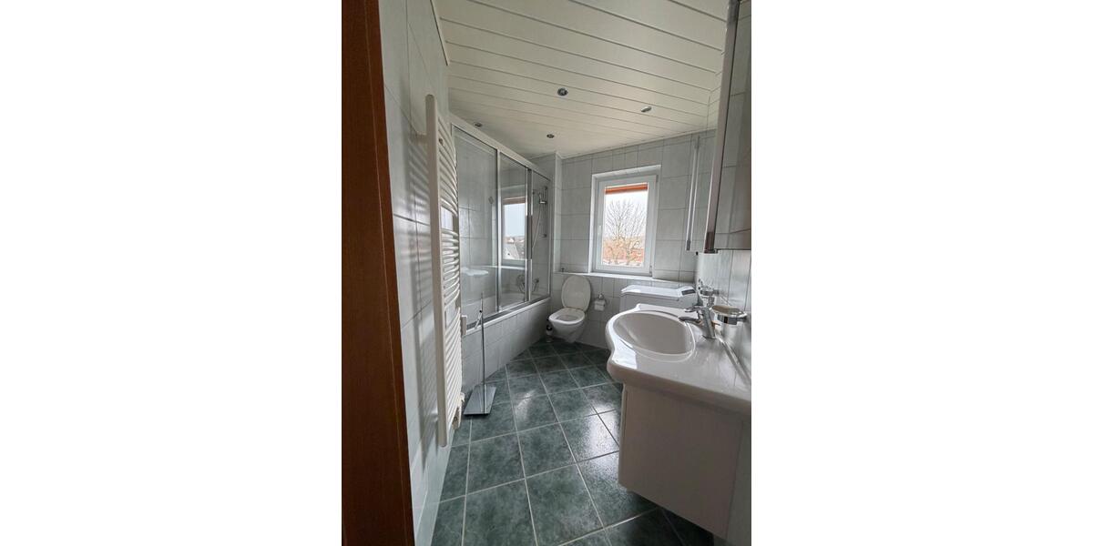 Etagenwohnung Weida - 4 Zimmer, 83 m&sup2;, 79.900&euro; | Angebot:26942154