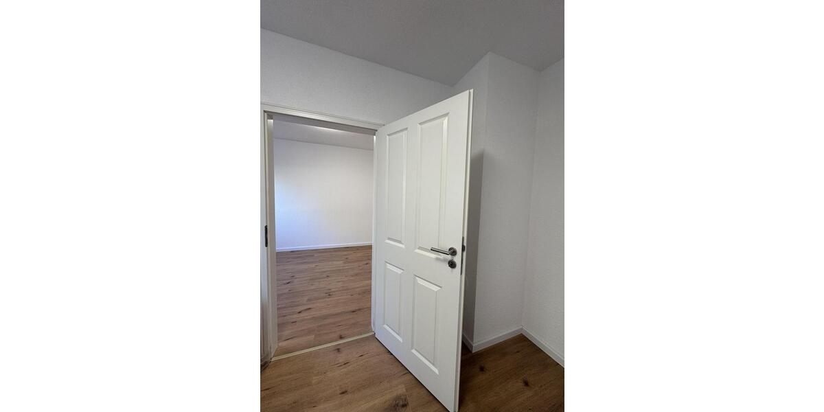 Erdgeschoßwohnung Saarbrücken West - 4 Zimmer, 80 m&sup2;, 1.040&euro; | Angebot:26396900