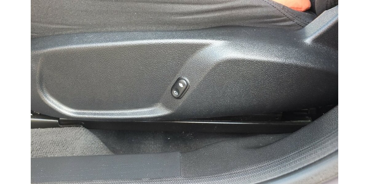 Ford Mondeo 2.0TDCi AUTOMATIC-PROBLEME NAVI XENON PDC B 143.215 km 7.000 &euro; Köln 50858