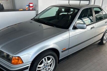 BMW 318 61.000 km 9.999 &euro; Weissenhorn 89264