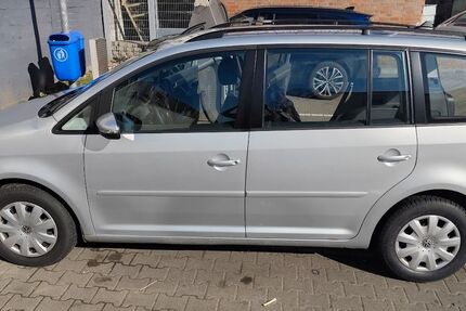 VW Touran 199.000 km 4.800 &euro; Berlin 12043