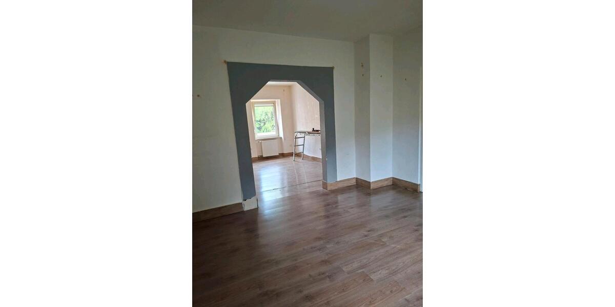 Etagenwohnung Neunkirchen - 4 Zimmer, 110 m&sup2;, 750&euro; | Angebot:26403432