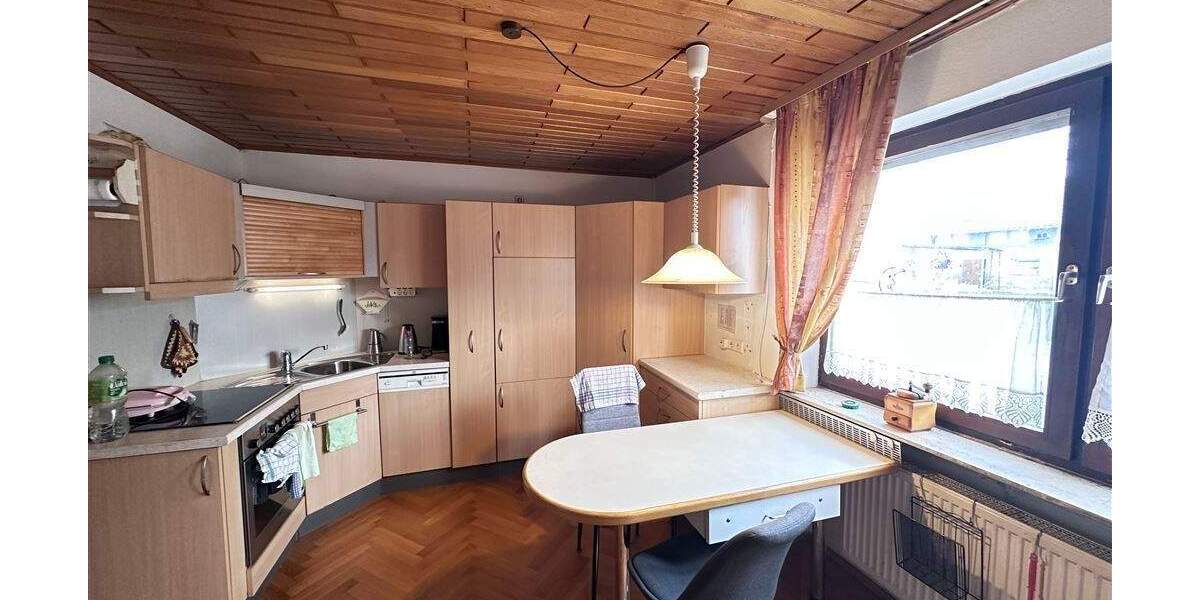 Mehrfamilienhaus, Wohnhaus Ippesheim Herrnberchtheim - 8 Zimmer, 189 m&sup2;, 285.000&euro; | Angebot:25772226