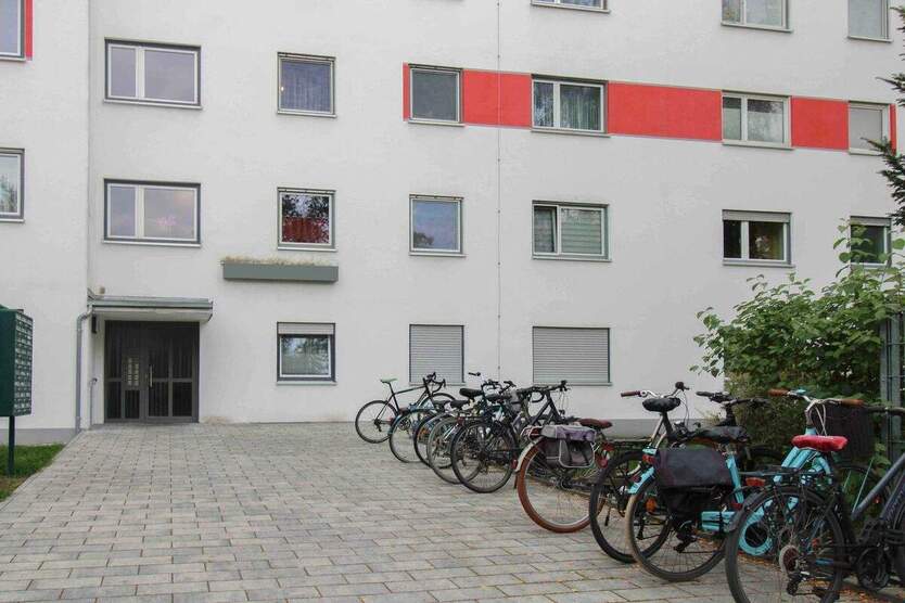 Sanierte 4-Zimmer-Wohnung mit Südbalkon und Weitblick in Erlangen 4 zimmer
