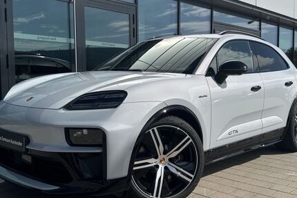 Porsche Macan 9.900 km 126.689 &euro; Ettlingen 76275