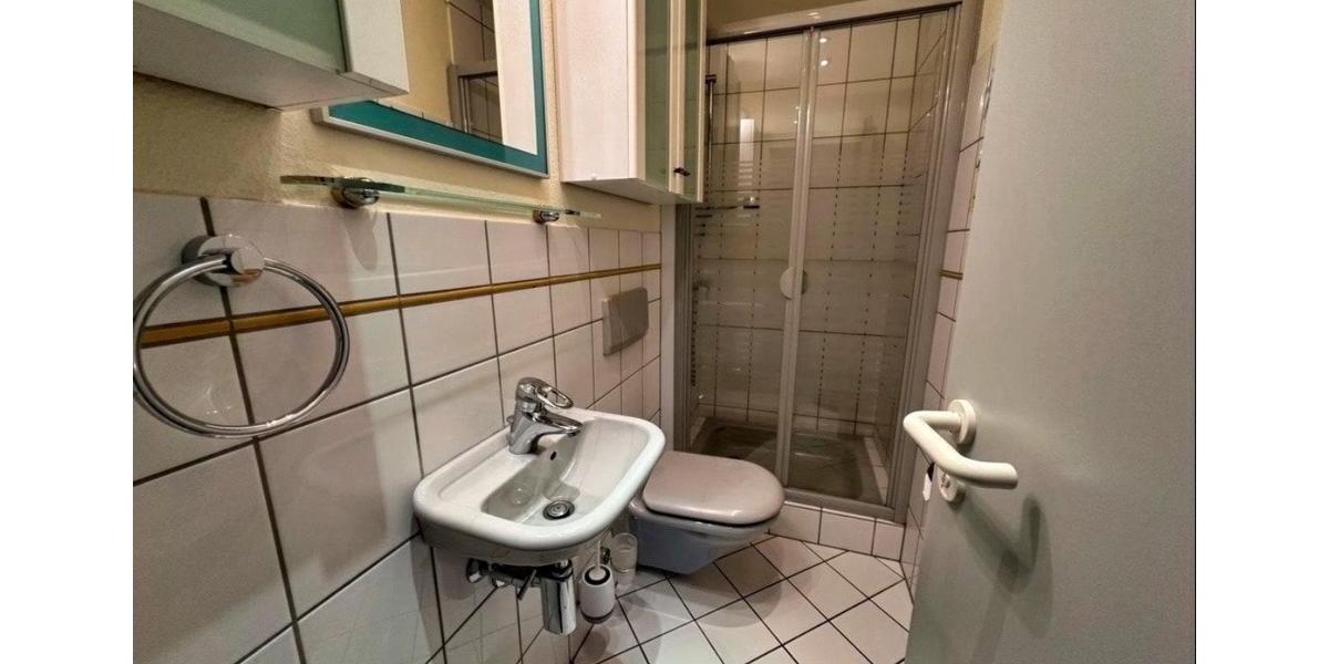 Etagenwohnung Schiffweiler - 5 Zimmer, 130 m&sup2;, 1.250&euro; | Angebot:26473092