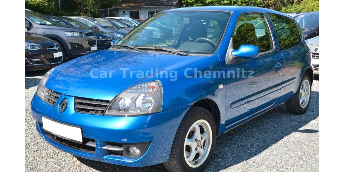 Renault Clio 156.684 km 2.499 &euro; Chemnitz 09114