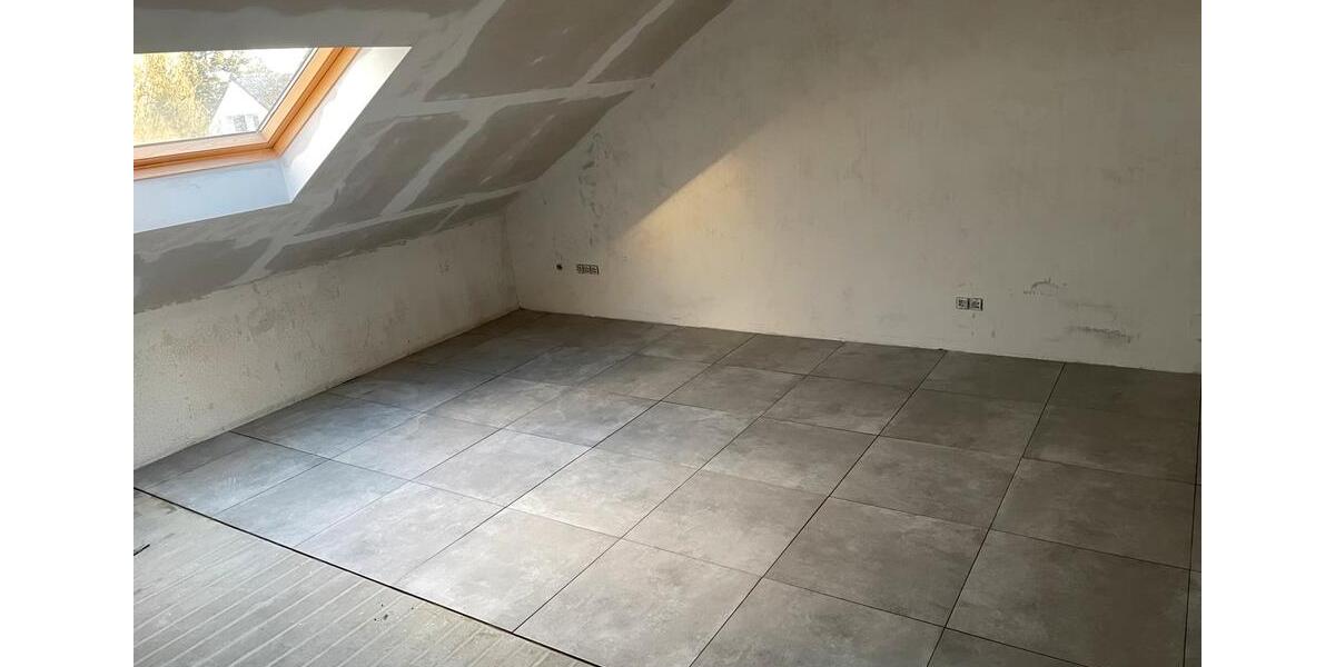 Dachgeschoßwohnung Recklinghausen Hillerheide - 3 Zimmer, 75 m&sup2;, 950&euro; | Angebot:25720963