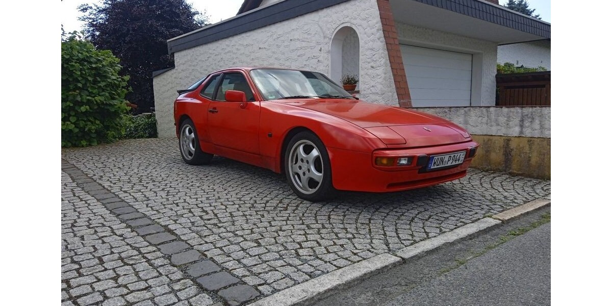 Porsche 944 208.000 km 17.800 &euro; Kirchenlamitz 95153