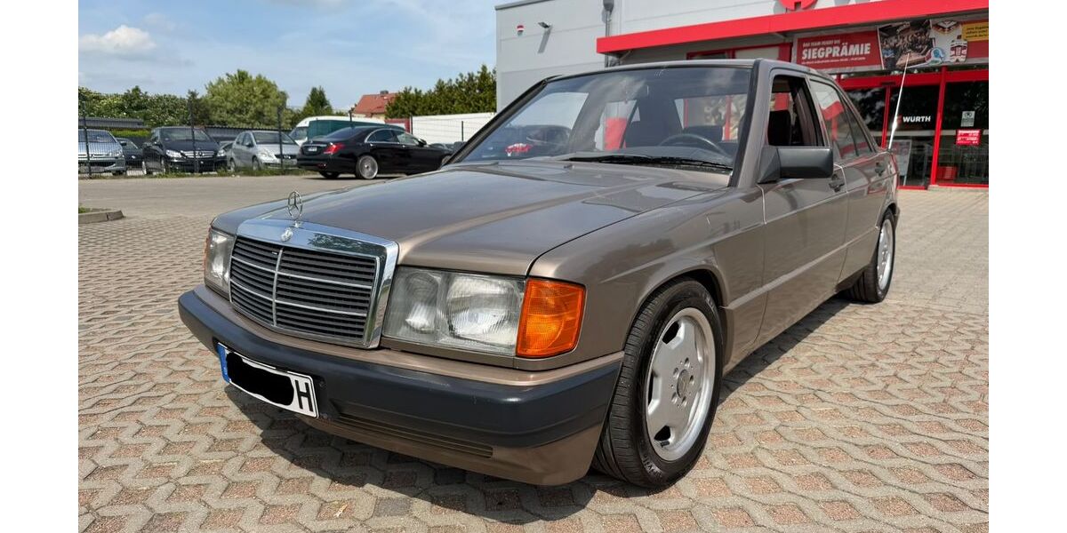 Mercedes-Benz 190 151.000 km 5.999 &euro; Potsdam 14473