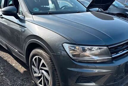 VW Tiguan 227.000 km 12.999 &euro; Ditzingen 71254