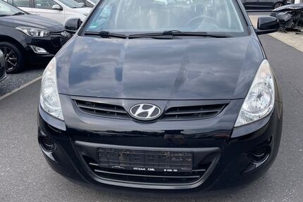 Hyundai i20 120.000 km 2.999 &euro; Kassel 34123