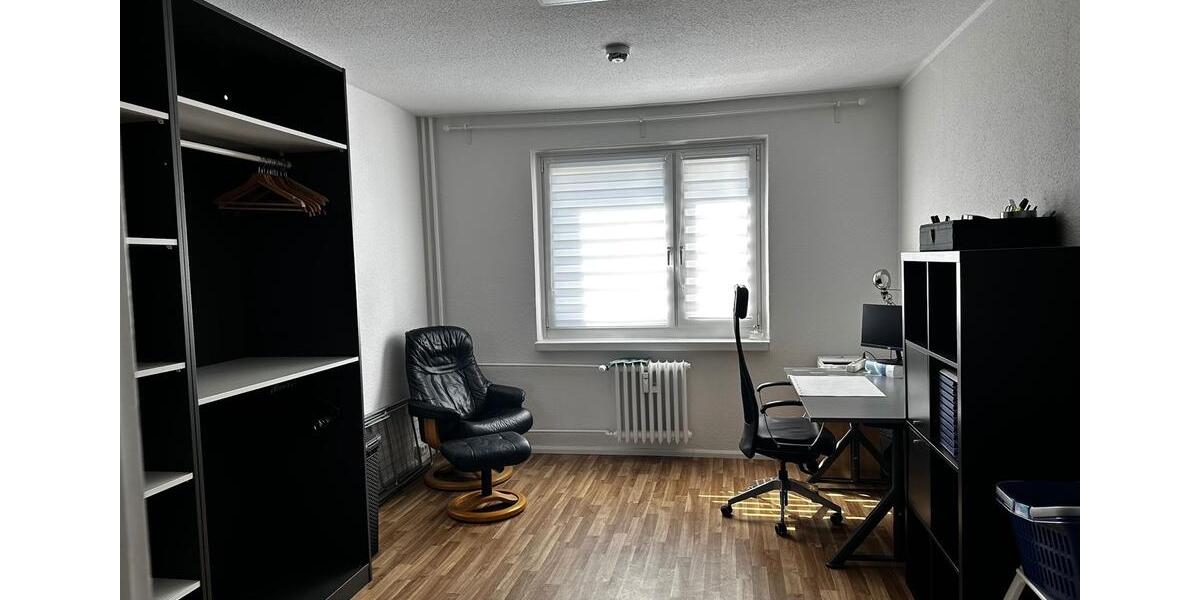 Etagenwohnung Hennigsdorf - 3 Zimmer, 65 m&sup2;, 922&euro; | Angebot:26257753