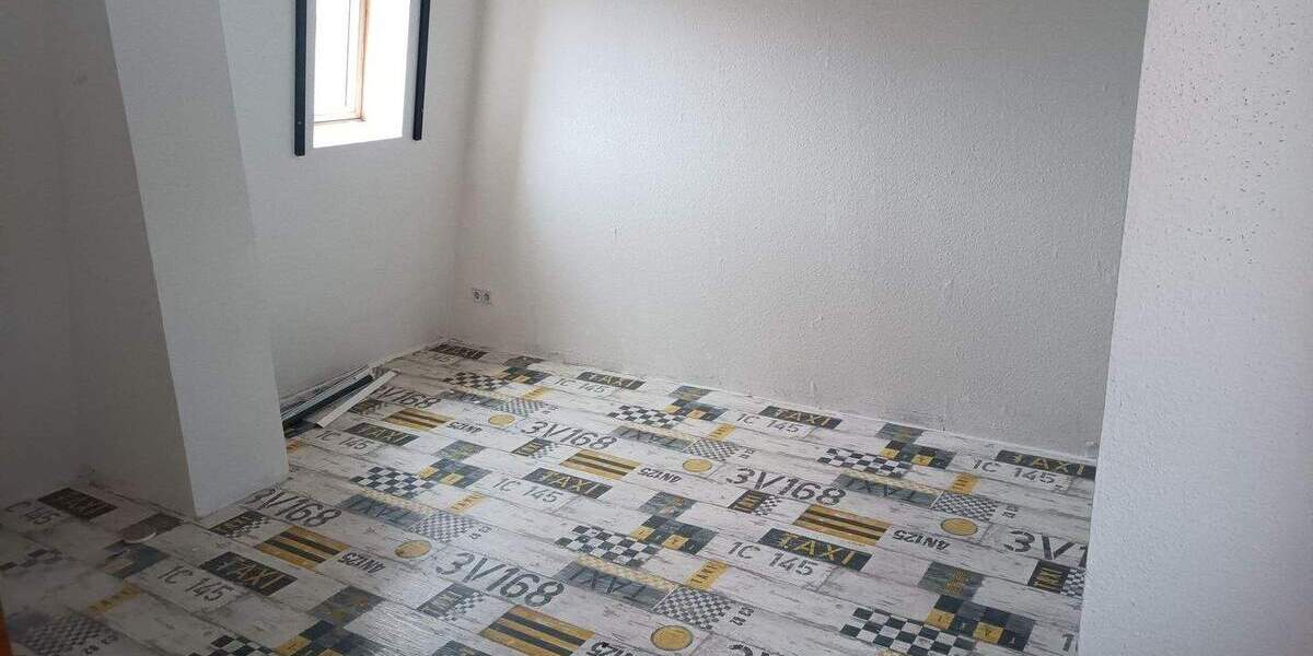 Reihenmittelhaus Meerane - 3 Zimmer, 82 m&sup2;, 399&euro; | Angebot:25279135