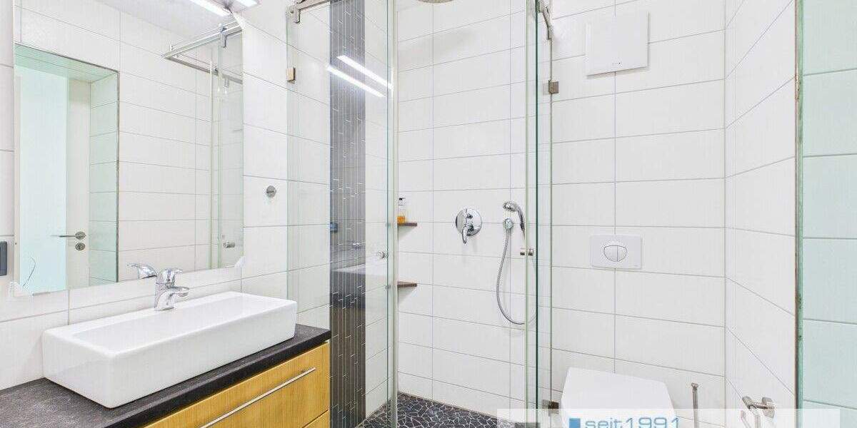 Einfamilienhaus Rechlin - 6 Zimmer, 330 m&sup2;, 1.350.000&euro; | Angebot:25665597